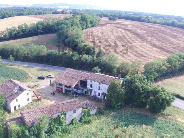 Rustico in vendita a Rivergaro, Reggio Emilia