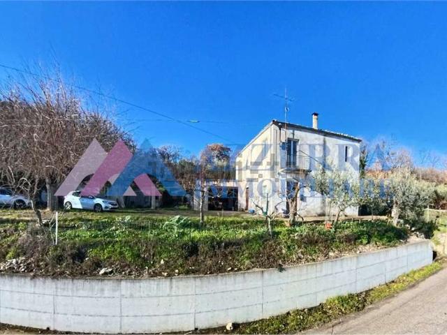 Rustico in vendita a Fresagrandinaria, Abruzzo