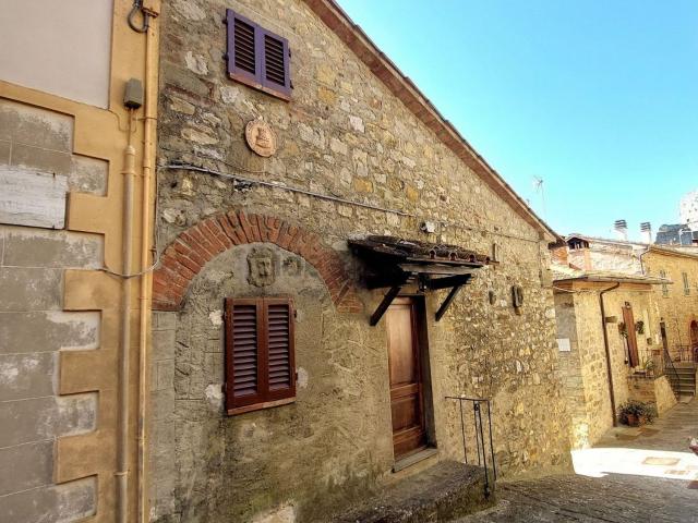 Rustico in vendita a Palazzo Del Pero, Toscana