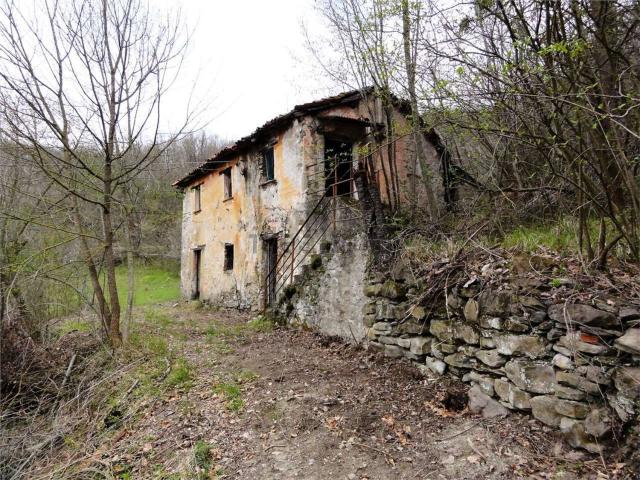 Rustico in vendita a Cairo Montenotte, Liguria
