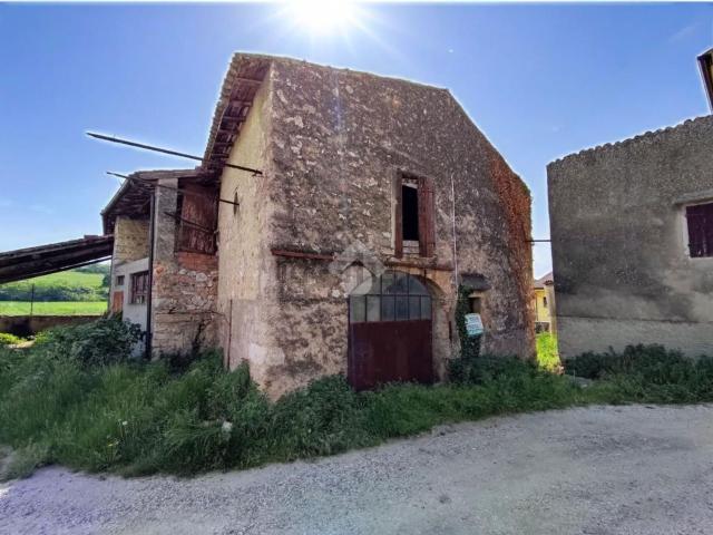 Rustico in vendita a Rubiana, Caprino Veronese