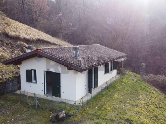 Rustico in vendita a Solto Collina, Lombardia