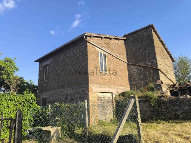 Rustico in vendita a Montefiascone, Lazio