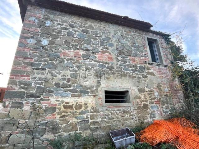 Rustico in vendita a Civitella in Val di Chiana, Albergo