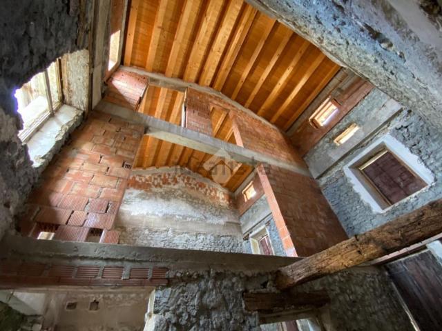 Rustico in vendita a Fregona, Veneto