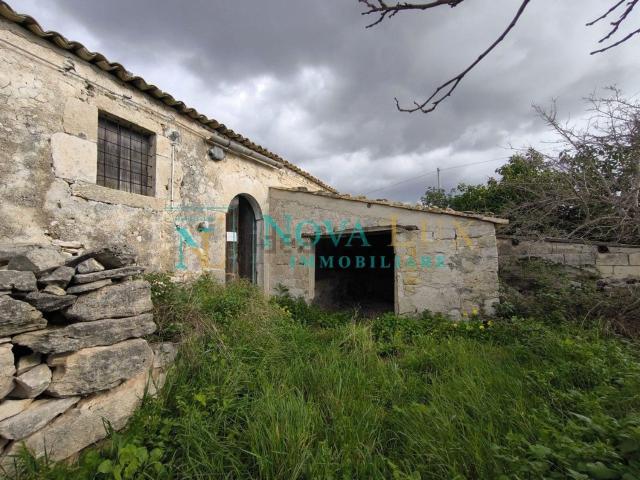 Rustico in vendita a Cava D'aliga, Sicilia