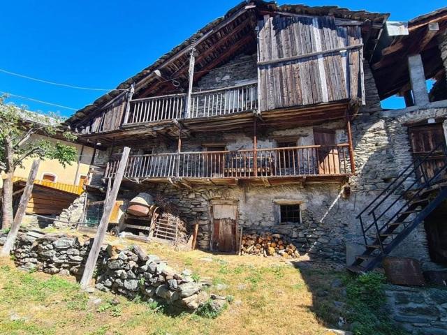 Rustico in vendita a Chatillon, Aosta