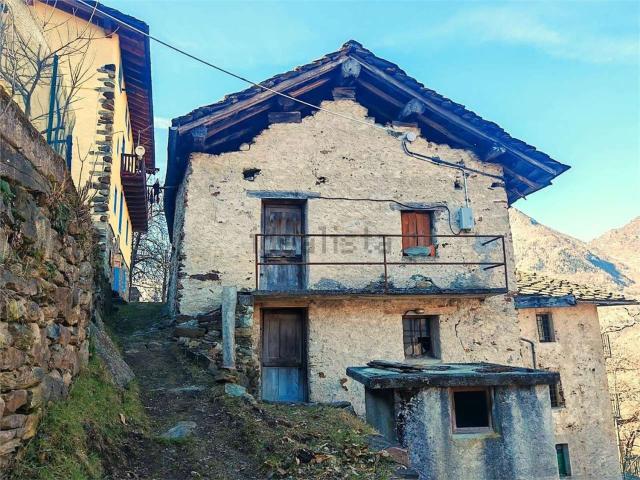 Rustico in vendita a Lillianes, Aosta