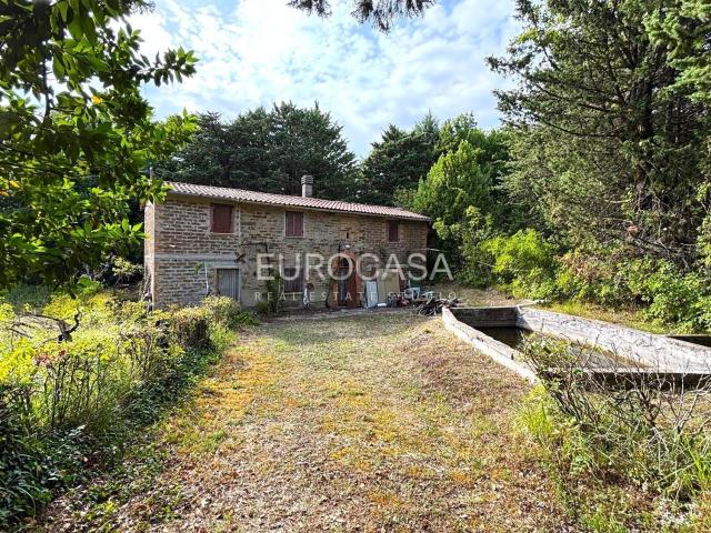 Rustico in vendita a Pietralunga, Umbria