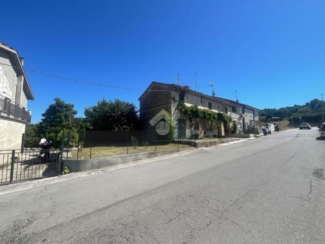 Rustico in vendita a Ponte Valle, Marche