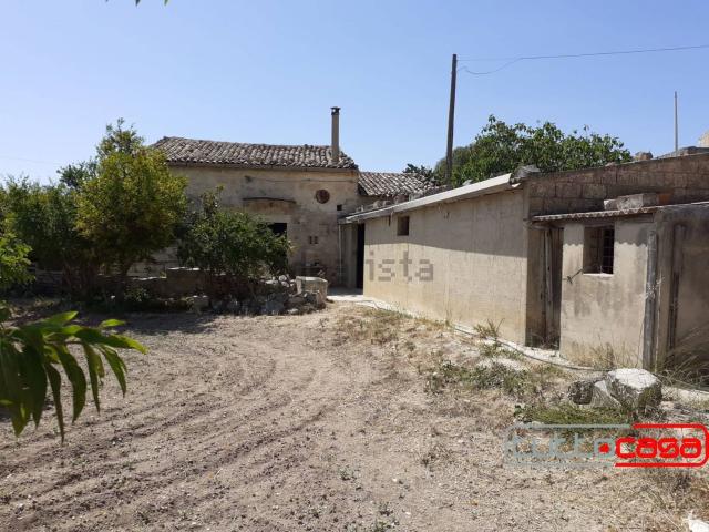 Rustico in vendita a Cava D'aliga, Sicilia