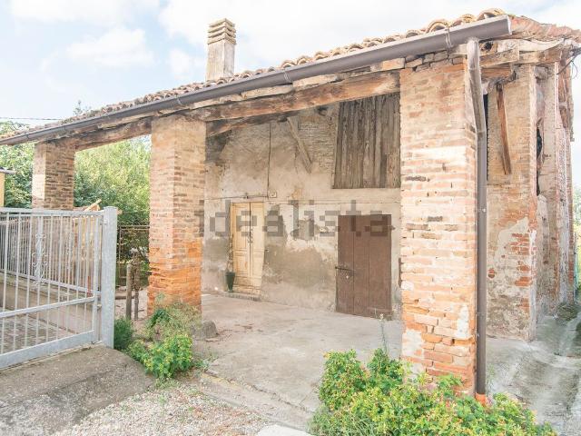 Rustico in vendita a Rottofreno, Reggio Emilia