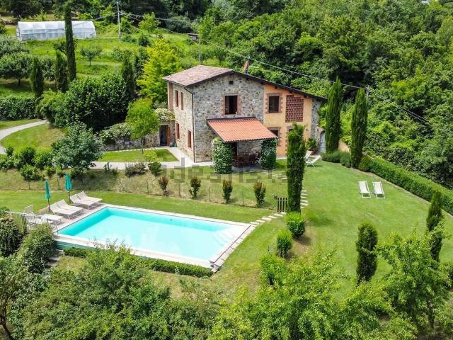 Rustico in vendita a Unione Comuni Garfagnana, Camporgiano