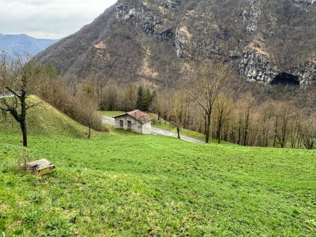 Rustico in vendita a Comunità Montana della Valle Brembana, Zogno
