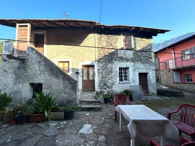 Rustico in vendita a Villatico, Colico