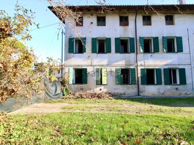 Rustico in vendita a Aiello Del Friuli, Friuli-Venezia Giulia