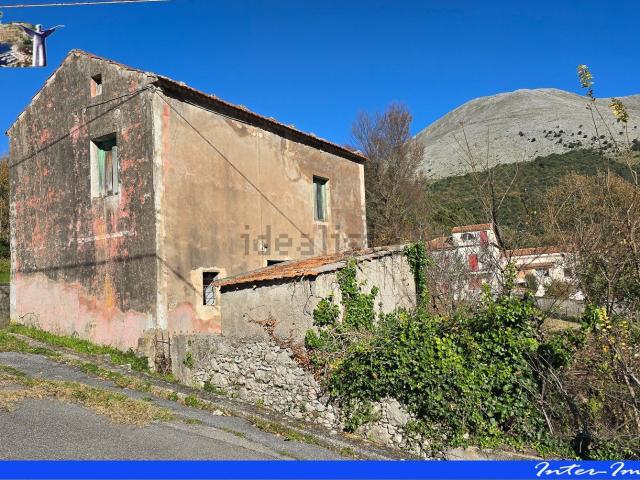 Rustico in vendita a Massa, Maratea