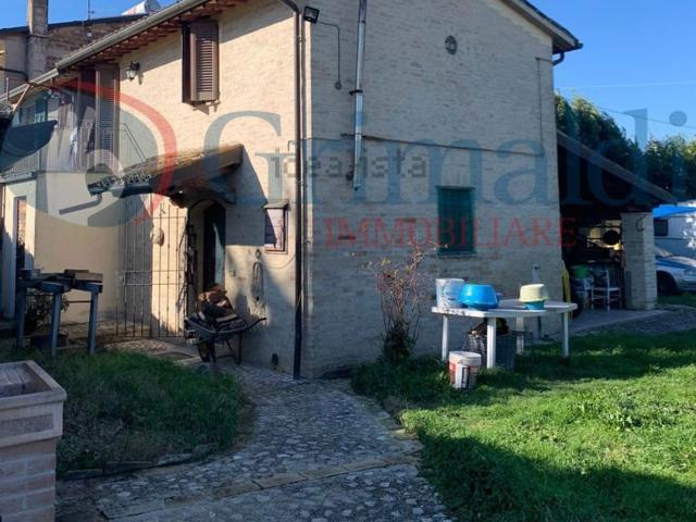 Rustico in vendita a Bevagna, Umbria