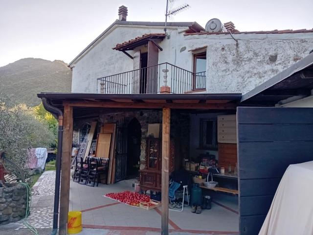 Rustico in vendita a Surrogati, Aulla