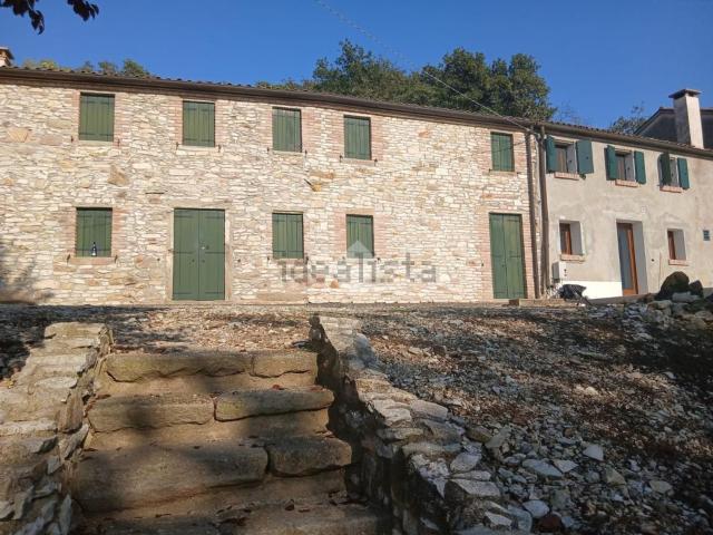 Rustico in vendita a Cinto Euganeo, Baone