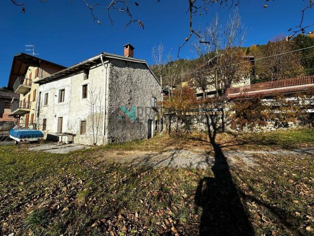 Rustico in vendita a Castione Della Presolana, Lombardia