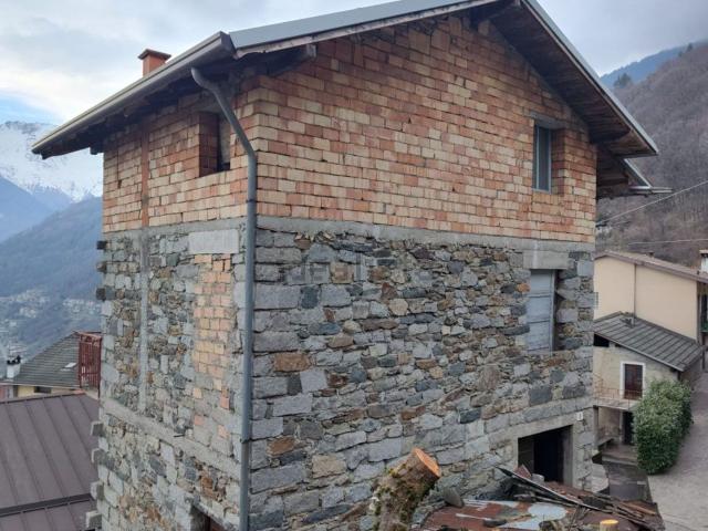 Rustico in vendita a Comunità montana della valle Camonica, Berzo Demo