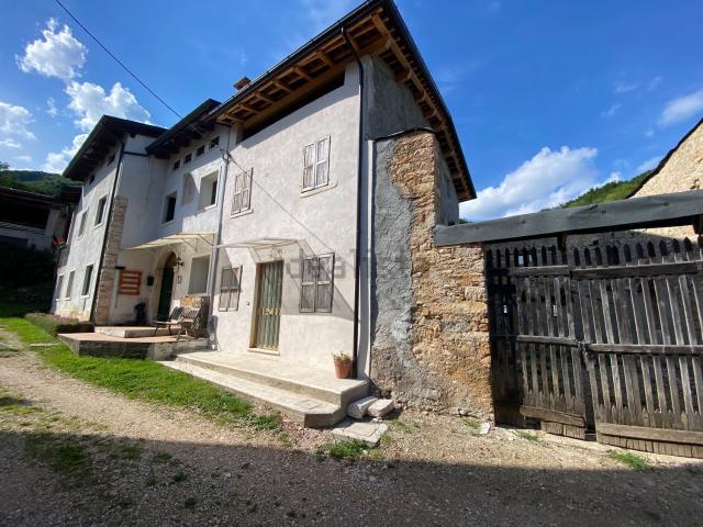 Rustico in vendita a Valdagno, Veneto