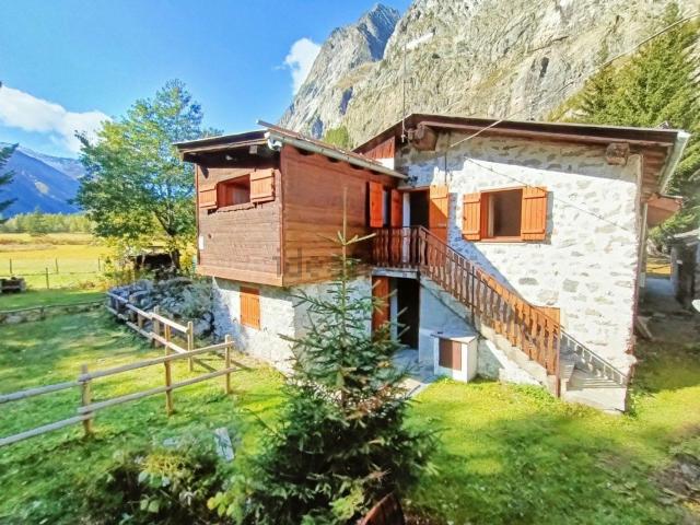 Rustico in vendita a Peuterey, Courmayeur