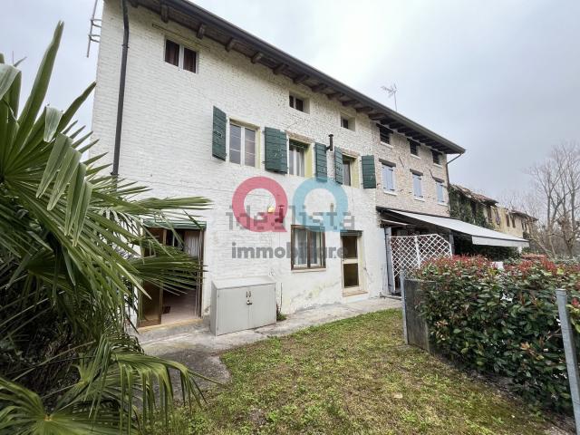 Rustico in vendita a Gruaro, Veneto