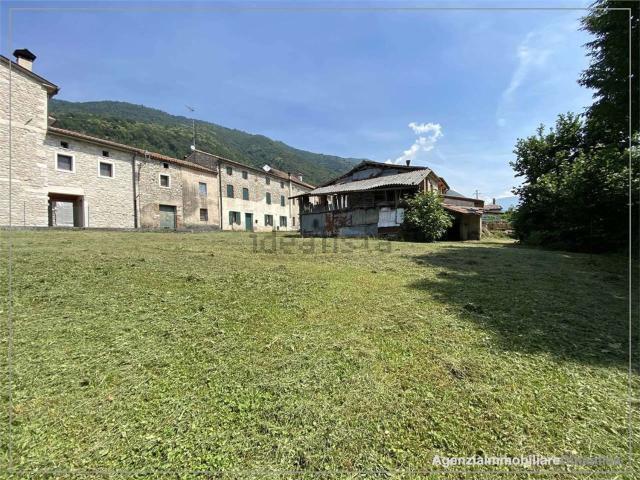 Rustico in vendita a Revine Lago