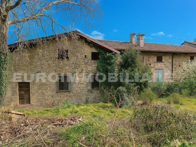 Rustico in vendita a Carobbio Degli Angeli, Lombardia