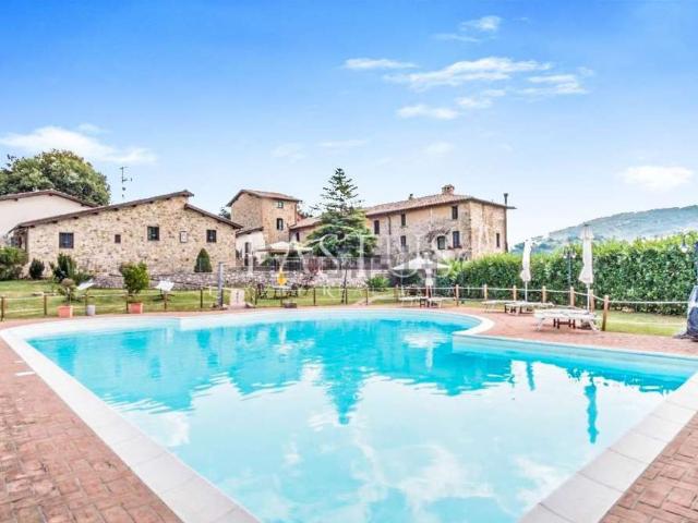 Rustico in vendita a Umbertide, Umbria