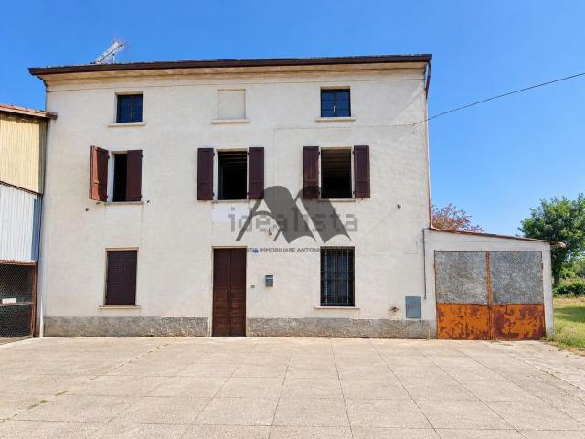Rustico in vendita a Volongo, Cremona