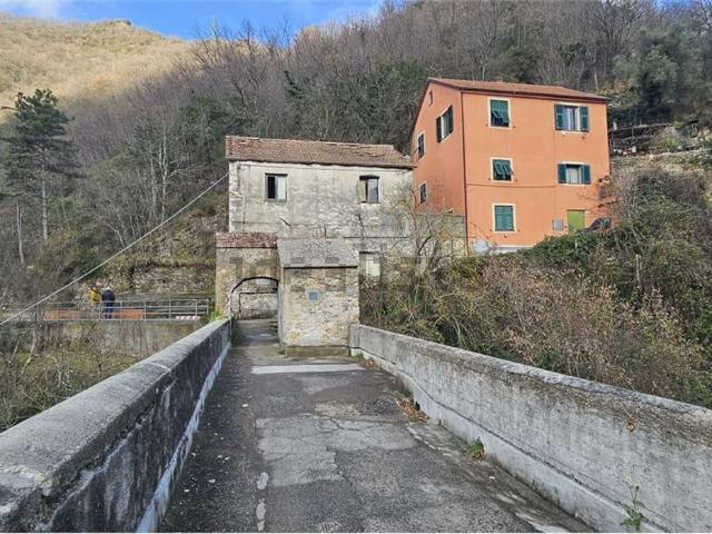 Rustico in vendita a Davagna, Liguria