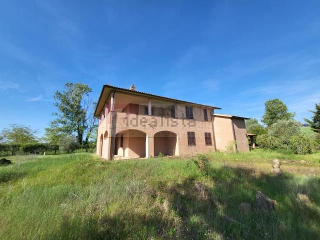 Rustico in vendita a Due Ponti, Siena