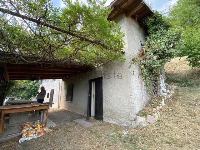 Rustico in vendita a Luzzana, Lombardia