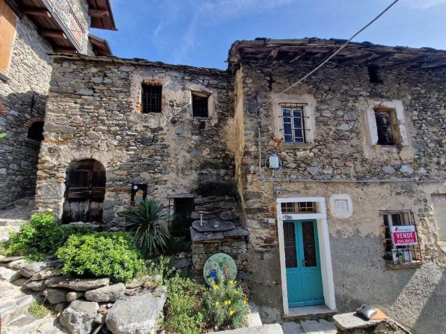 Rustico in vendita a Trezzone, Lombardia