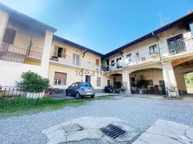 Rustico in vendita a Gerenzano, Lombardia