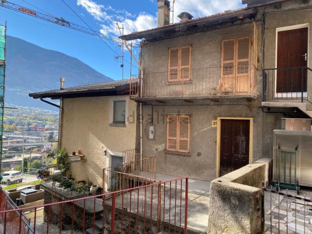 Rustico in vendita a Morbegno, Lombardia