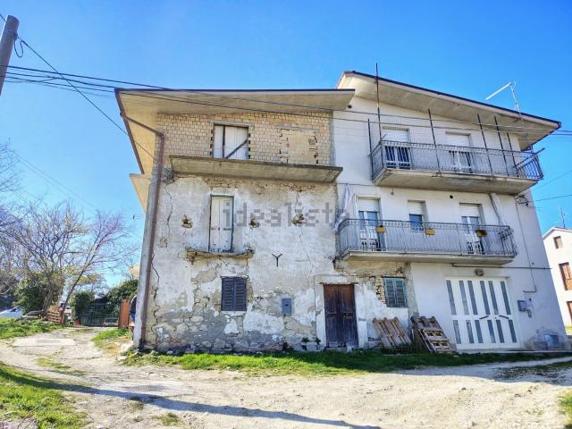 Rustico in vendita a Sant'eusanio Del Sangro, Abruzzo