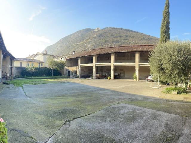 Rustico in vendita a Mazzano, Lombardia