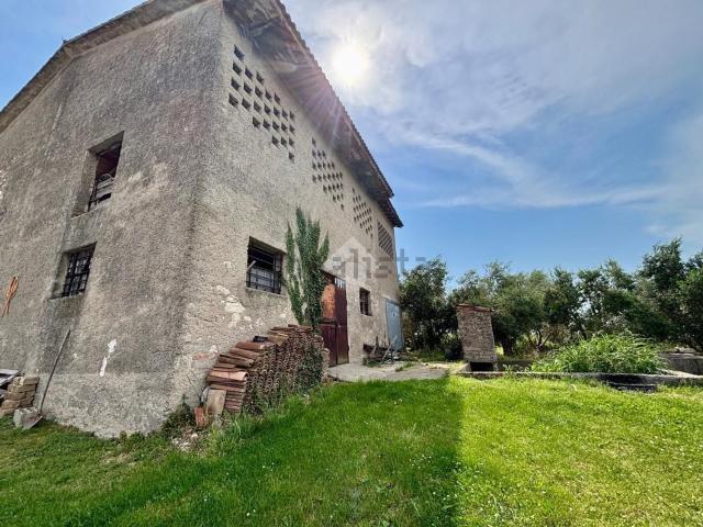 Rustico in vendita a Sommacampagna, Veneto