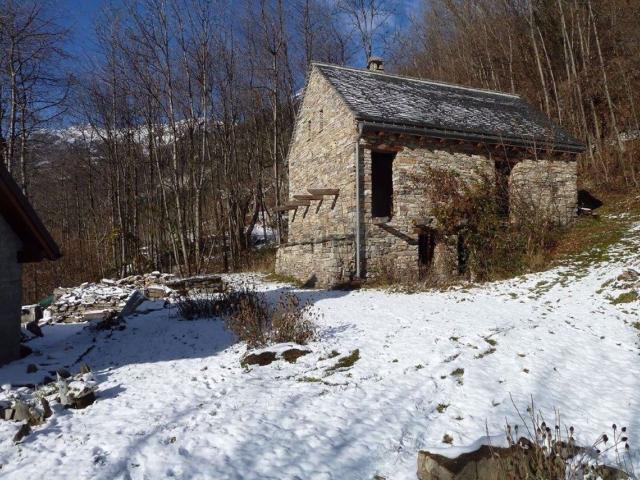 Rustico in vendita a Cappella Frigna, Trasquera