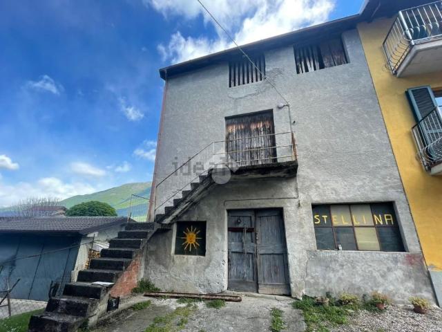 Rustico in vendita a Cosio Valtellino, Lombardia