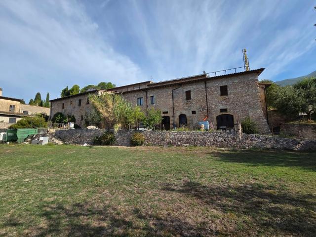 Rustico in vendita a Corciano, Trevi