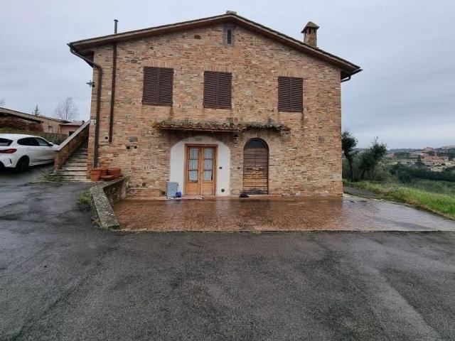 Rustico in vendita a Siena, Toscana