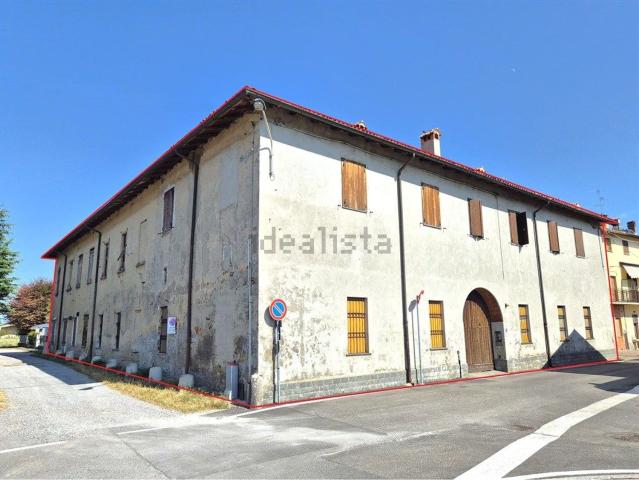 Rustico in vendita a Cascina Rossino, Ornago