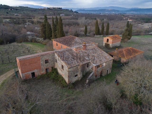 Rustico in vendita a Civitella in Val di Chiana, Viciomaggio