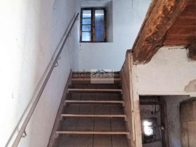 Rustico in vendita a Roveredo In Piano, Friuli-Venezia Giulia