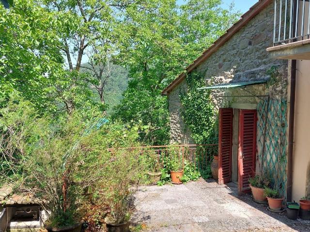 Rustico in vendita a Unione di Comuni Valdarno e Valdisieve, Londa